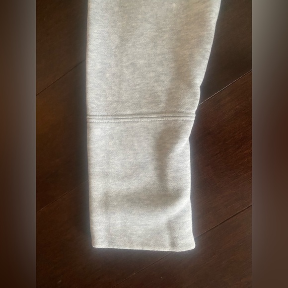 Puma sweatshirt size large - Picture 8 of 8